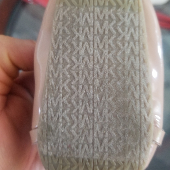 Michael kors baby shoes, us size 2 - Picture 2 of 5